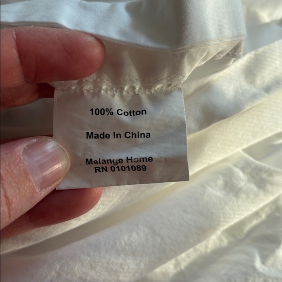 Melange Home Twin Elegant White Duvet Cover with Blue Scalloped Trim - Picture 5 of 6